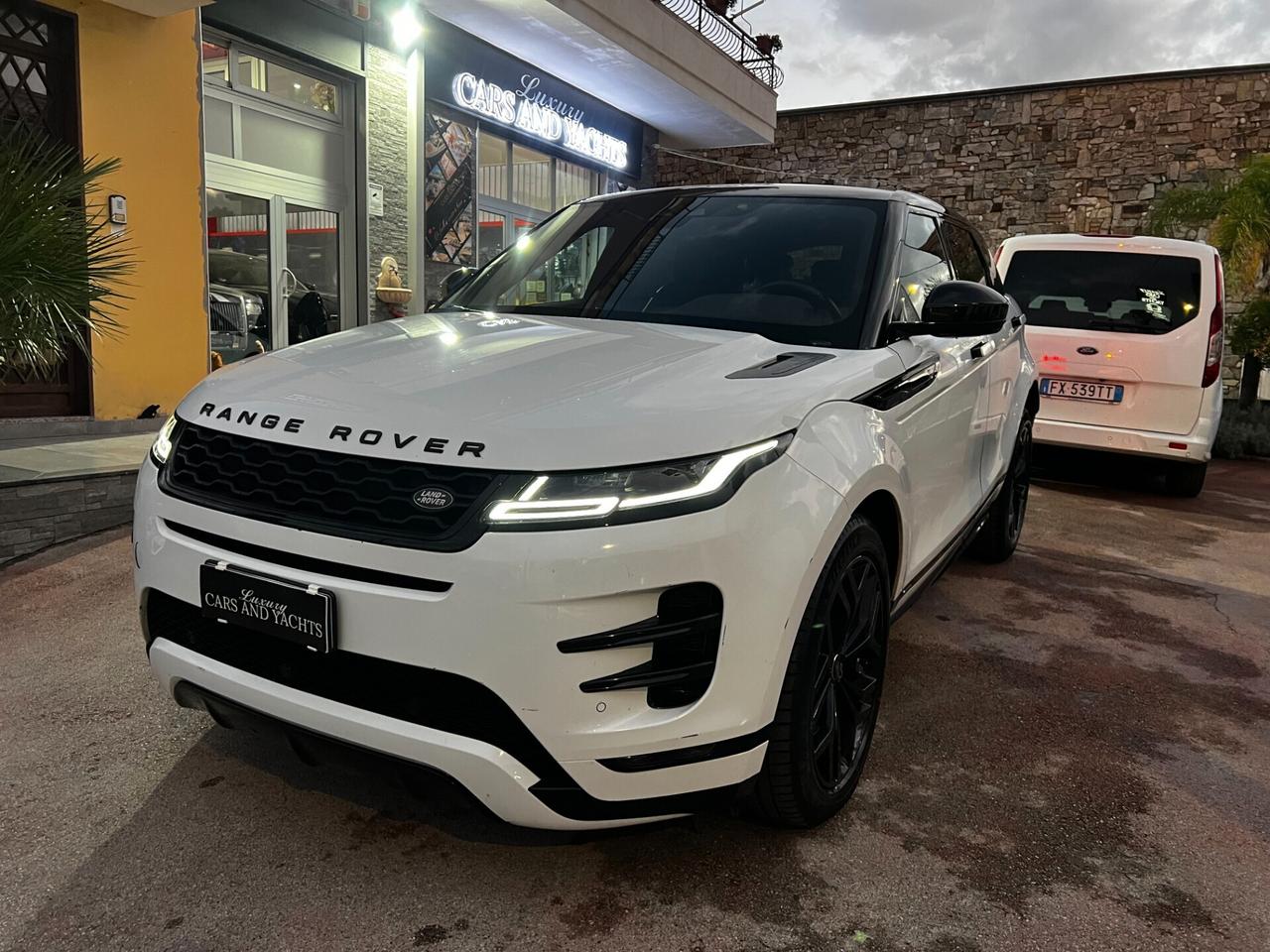 Land Rover Range Evoque 2.0D 150-R-Dynamic-2019-FULL