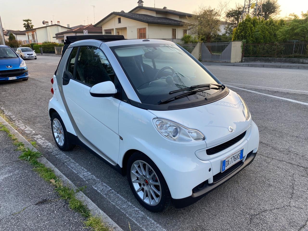 Smart ForTwo 1000 52 kW MHD cabrio pulse