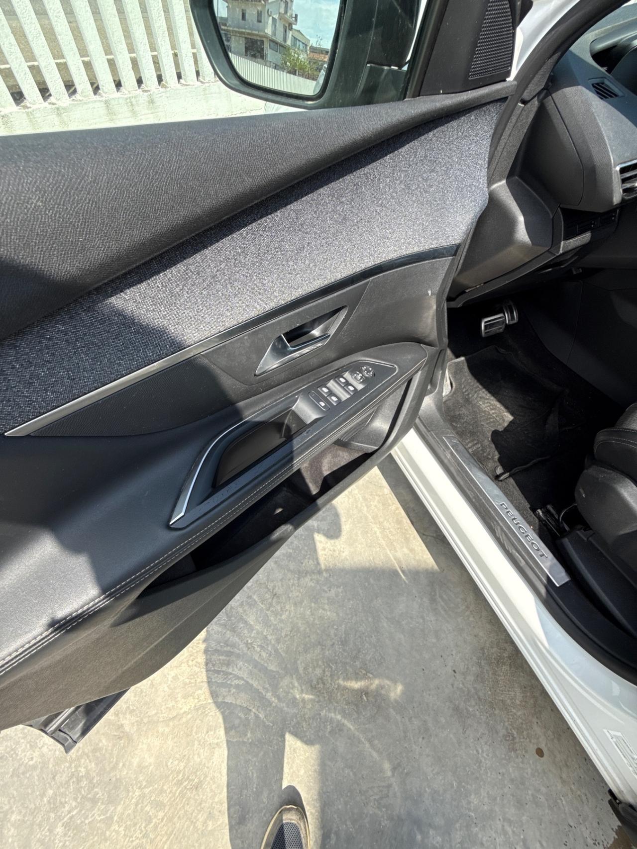 Peugeot 5008 BlueHDi 130 S&S EAT8 GT Line