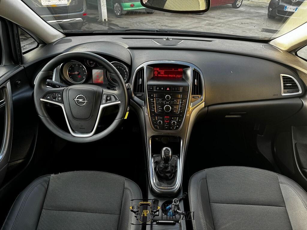 OPEL ASTRA 1.4 Turbo Benz/GPL 2014 170000KM