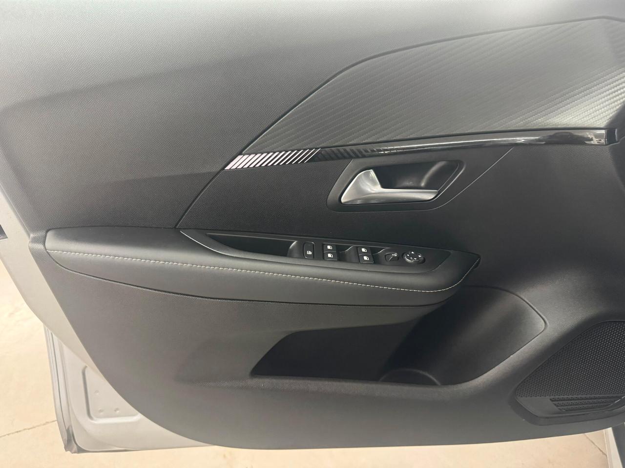 Peugeot 208 PureTech 100 Stop&Start 5 porte Allure