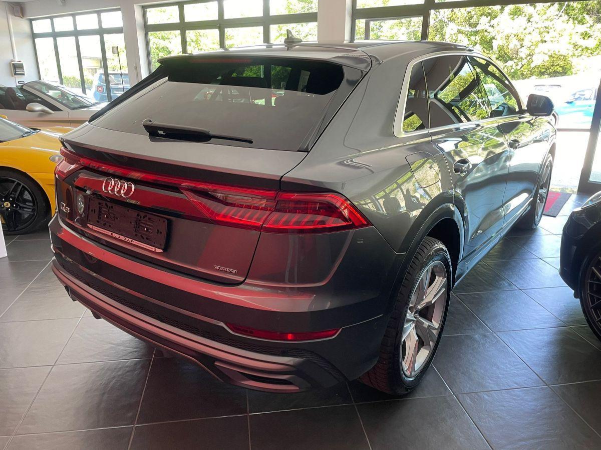 AUDI - Q8 - 50 TDI 286 CV quattro tiptronic Sport