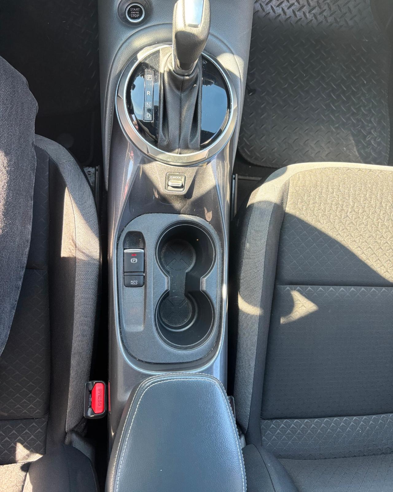 Nissan Juke 1.0 DIG-T 114 CV DCT N-Connecta