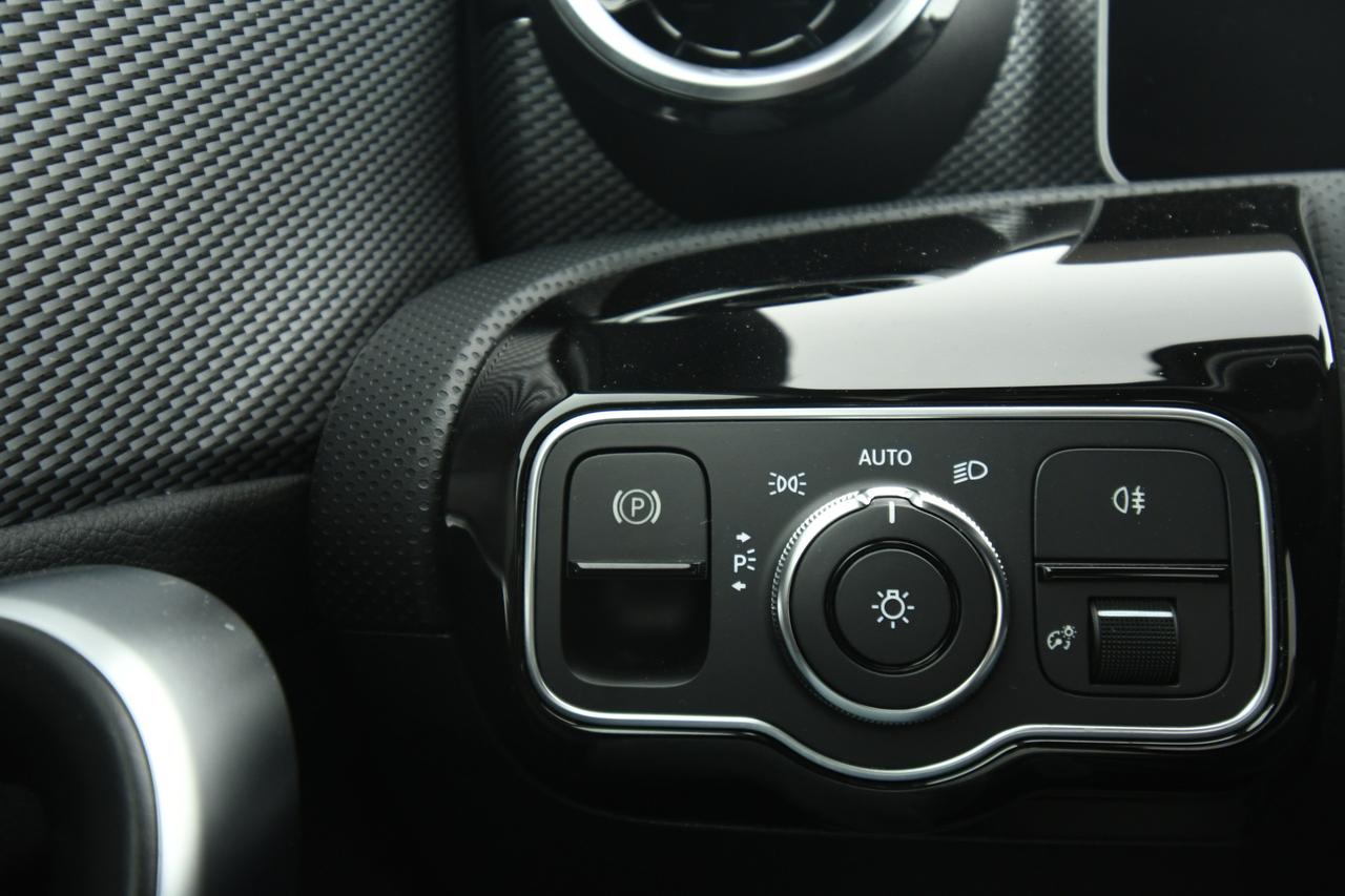 Mercedes-Benz A 180 d Sport auto CAMERA+LED+BLUETOOTH+NEOPATENTATI