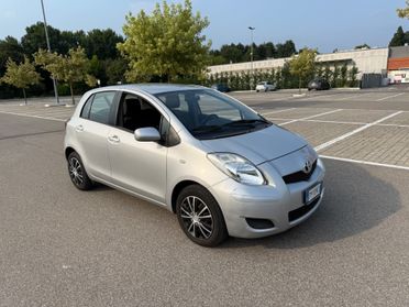 Toyota Yaris 1.3 5 porte M-MT Automatik*Neopatentati