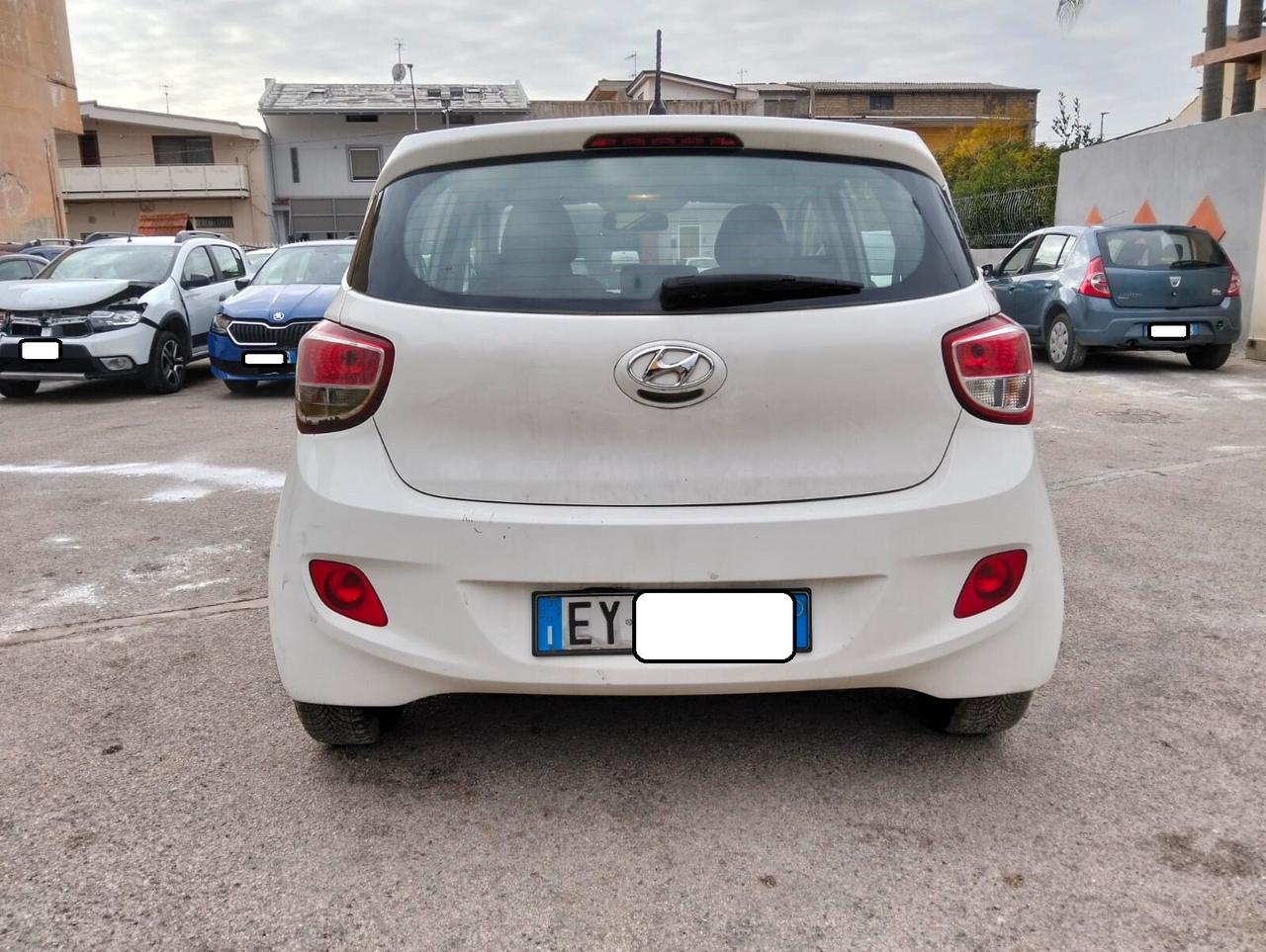 Hyundai i10 1.0 MPI Comfort 2015 "Motore Rotto"