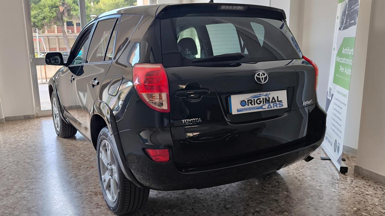Toyota RAV 4 RAV4 2.2 D-4D 177 CV Luxury