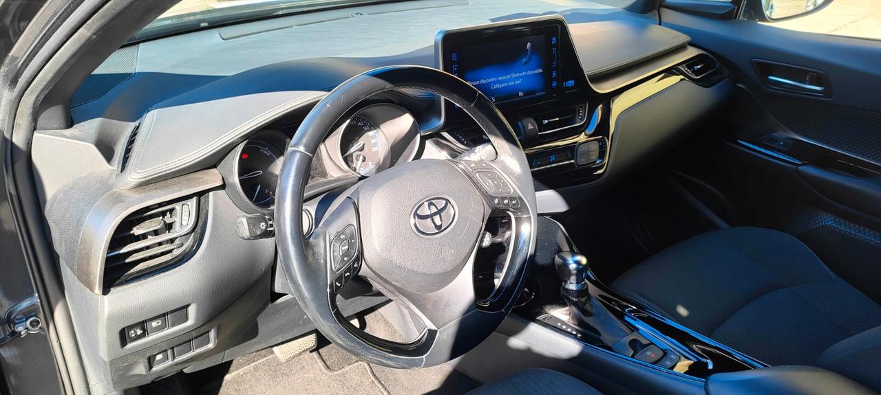 Toyota C-HR 1.8 Hybrid E-CVT Trend