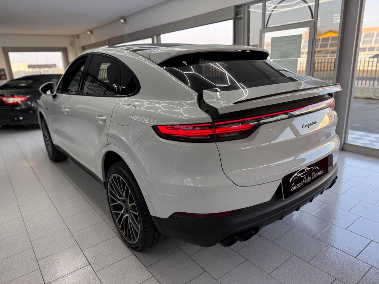 Porsche Cayenne 3.0 V6 E-Hybrid Platinum Edition IVA ESPOSTA