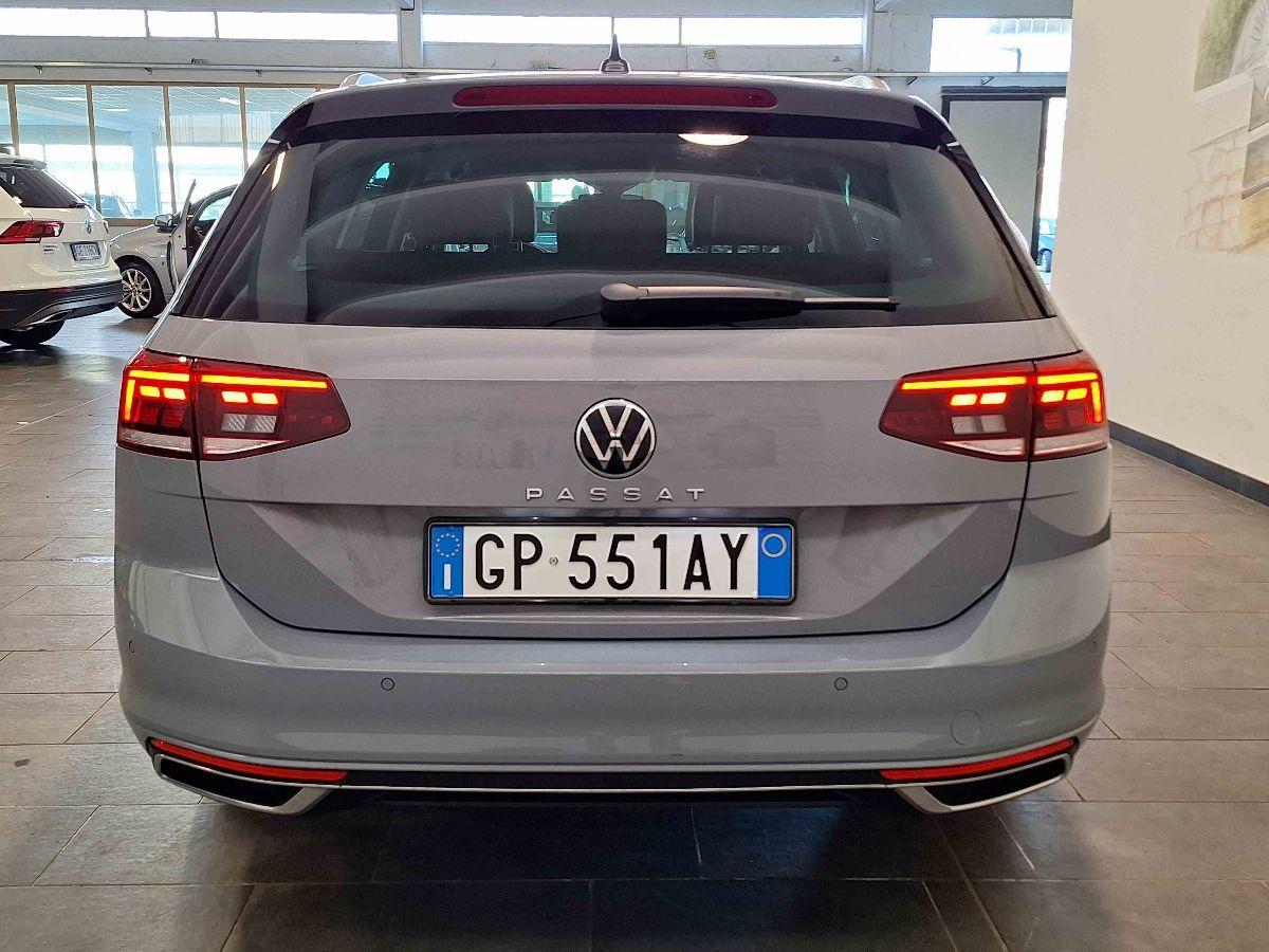 VOLKSWAGEN Passat Variant EVO 2.0 TDI DSG Executive -VIRTUAL RETROCAM SED.RISC. GAR.24M