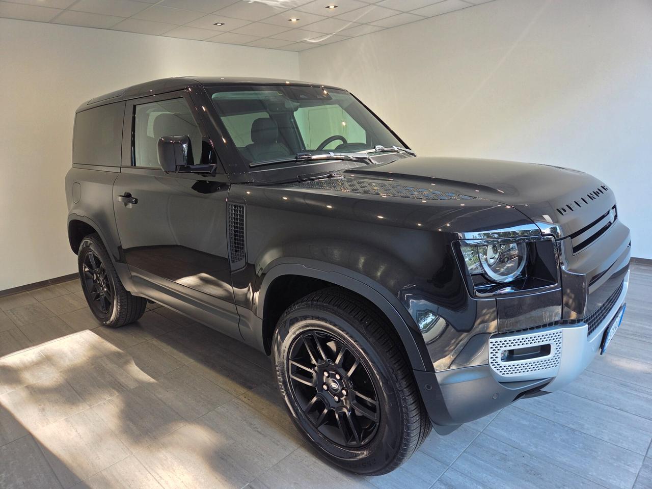 Land Rover Defender 90 3.0D I6 AWD Auto X-Dynamic SE