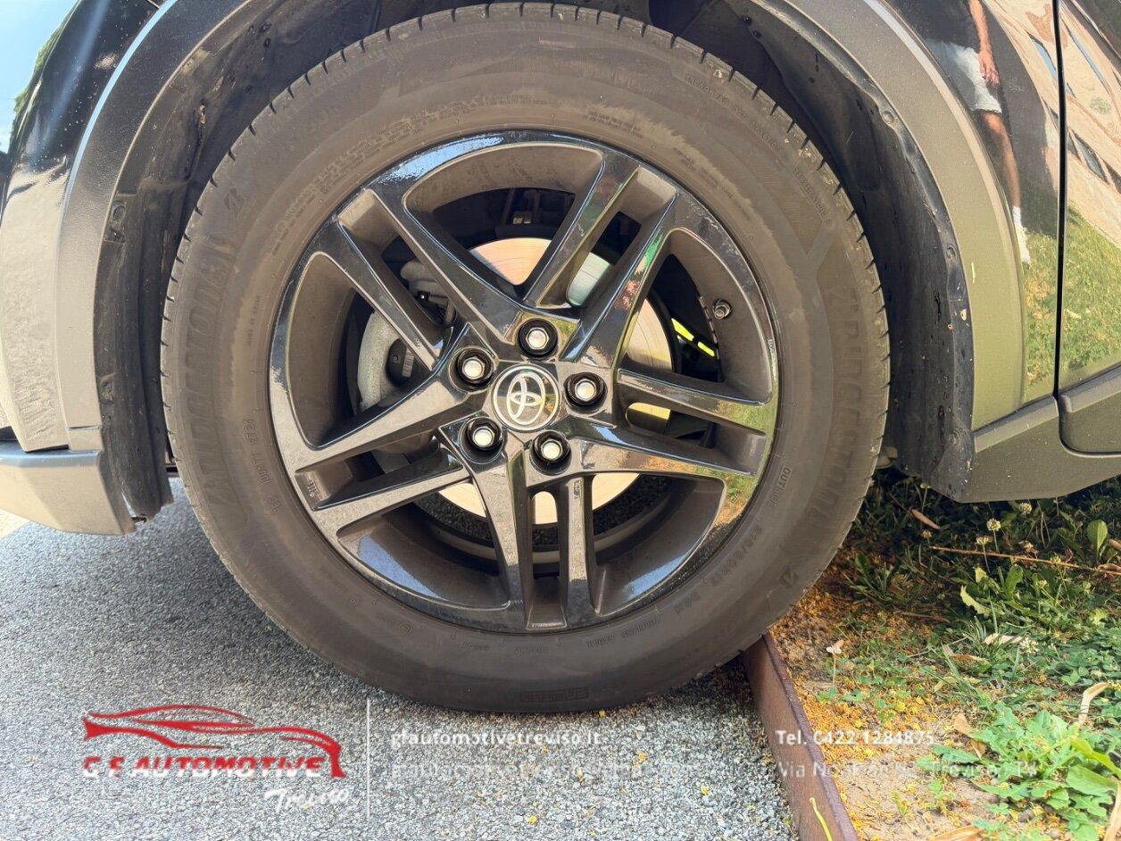 Toyota C-HR 1.8h Business e-cvt