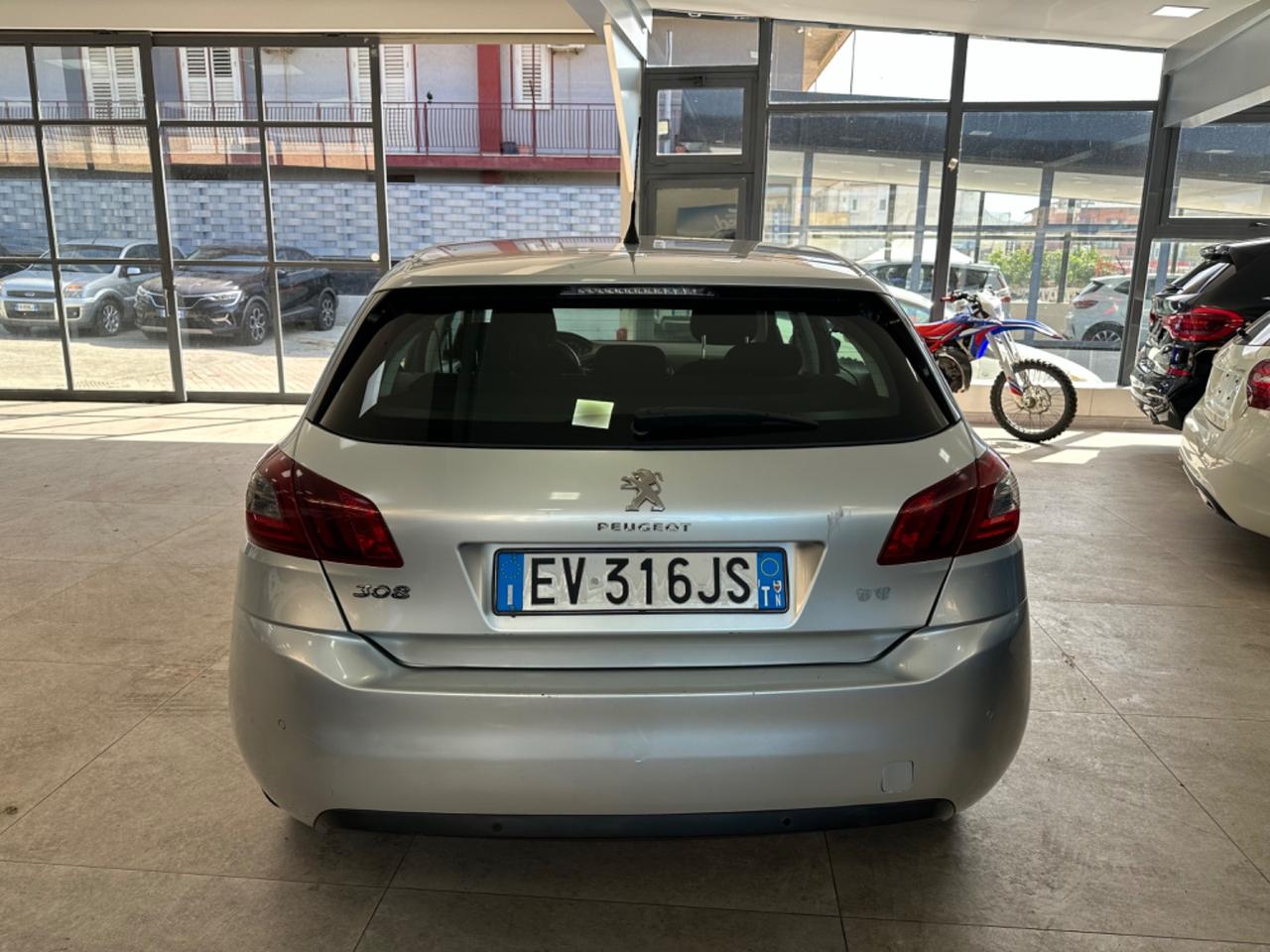 Peugeot 308 1.6 HDi 92 CV Active 2014