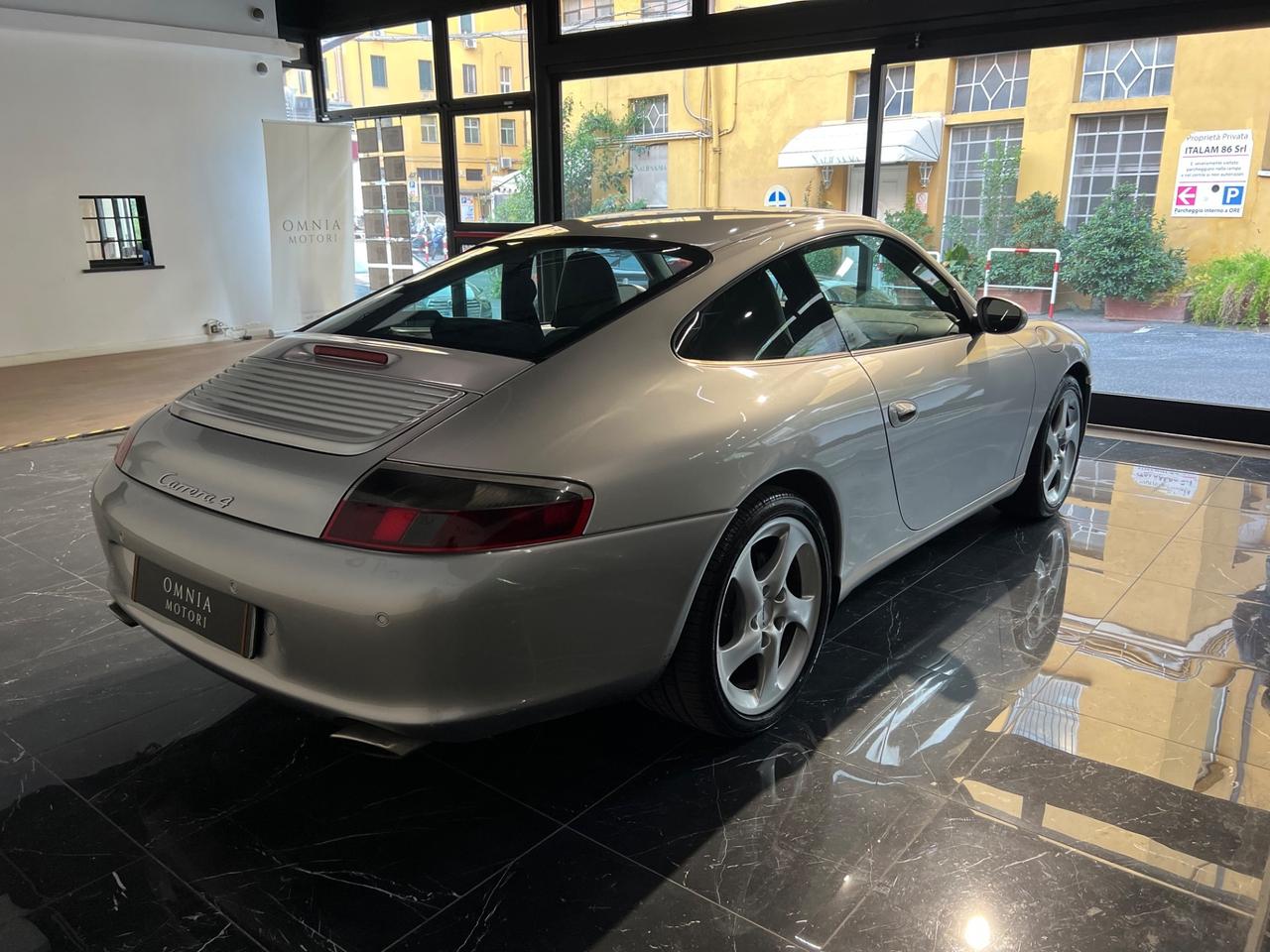 Porsche 911 Carrera 4 Coupé