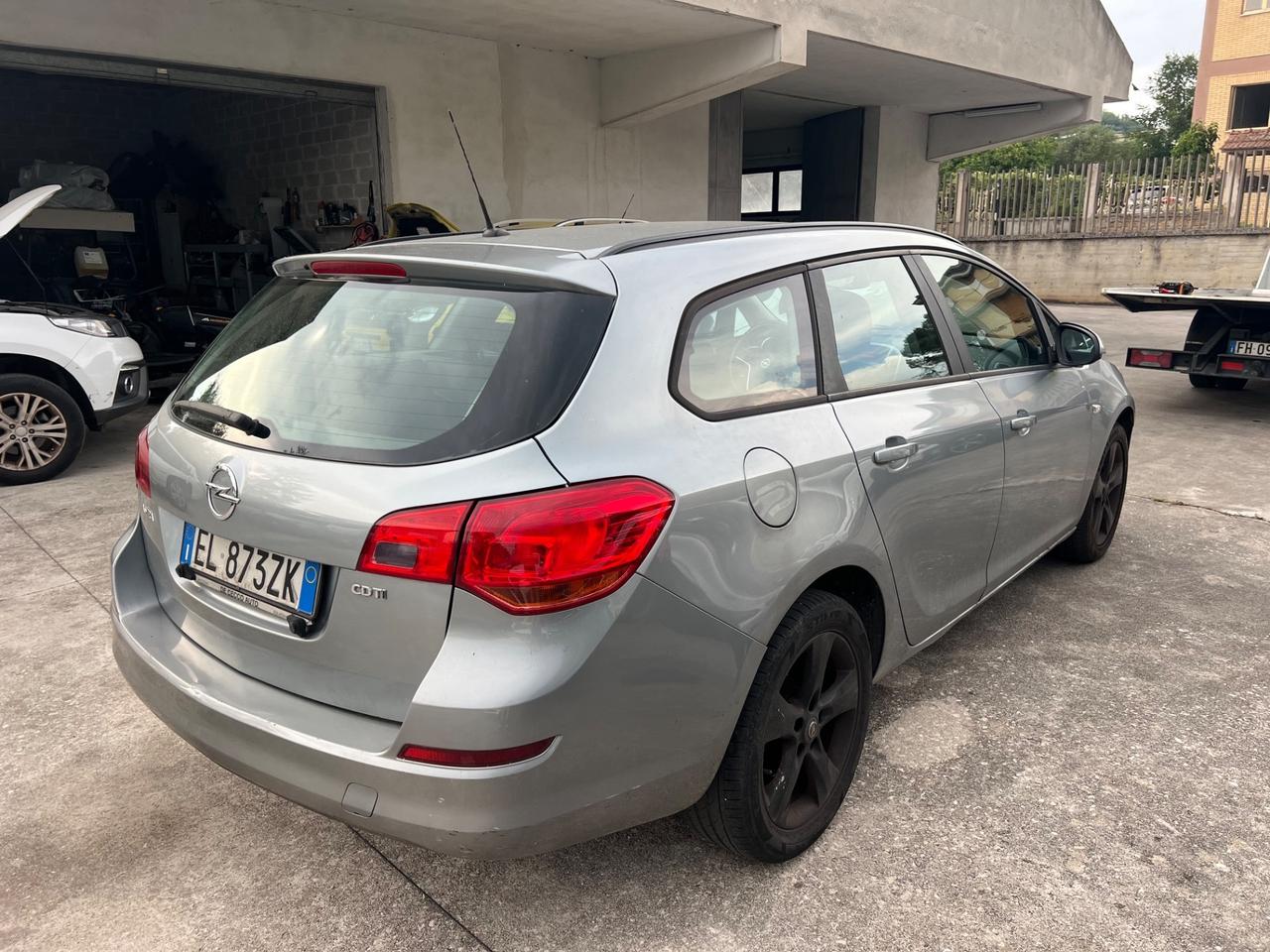 Opel Astra 1.7 CDTI 110CV Sports Tourer Cosmo Fleet