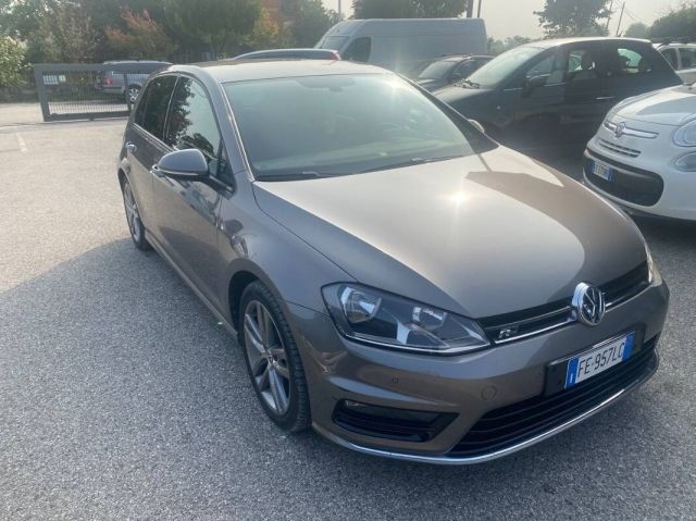 Volkswagen Golf 1.6 tdi Highline R-Line