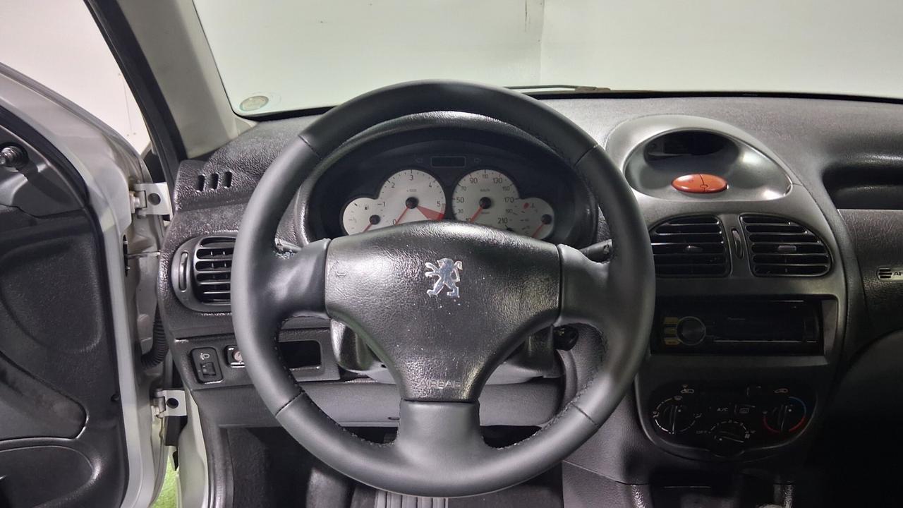 PEUGEOT 206 1.4 HDI 68CV ENFANT TERRIBLE