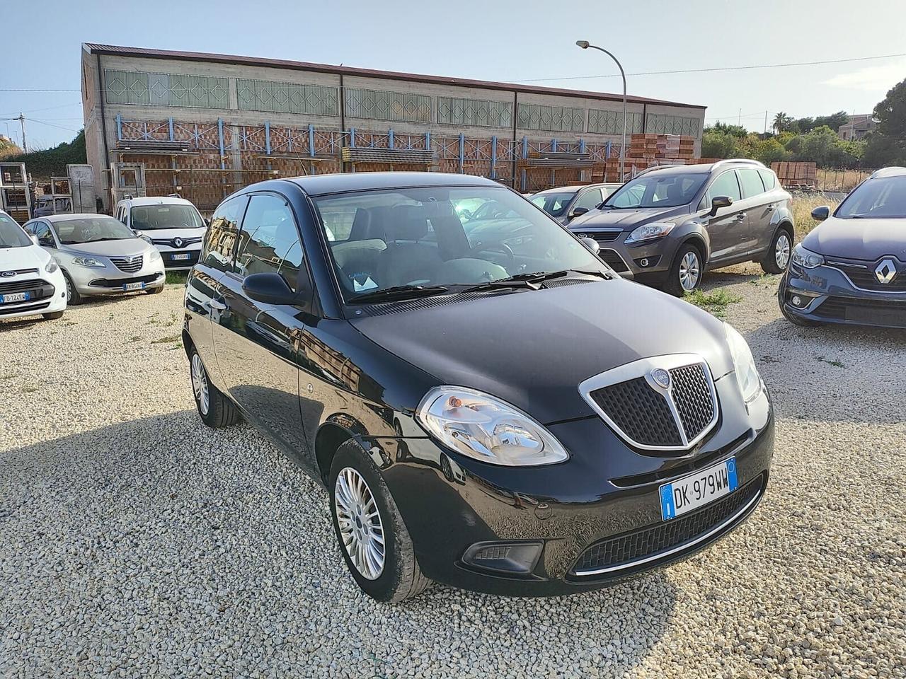 Lancia Ypsilon 1.2 Argento