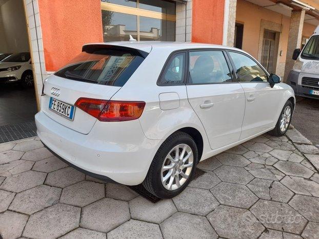 AUDI A3 SPB 1.6 TDI S-TRONIC NAVI/XENO