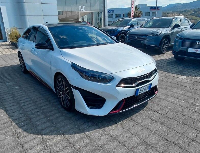 Kia ProCeed 1.6 T-GDI DCT GT