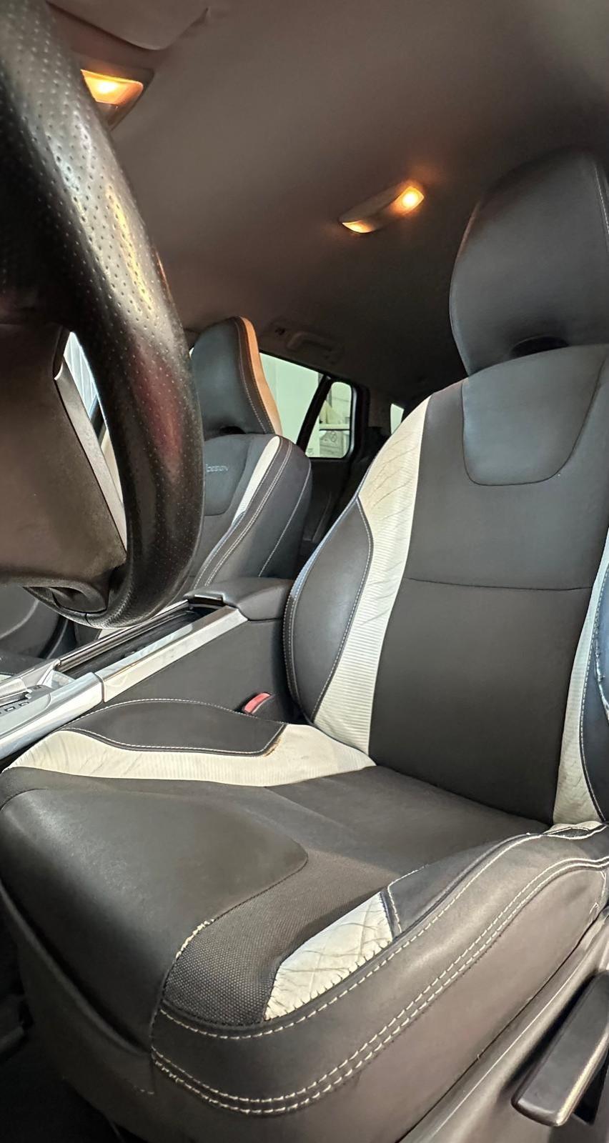 Volvo V60 D5 AWD Geartronic Summum
