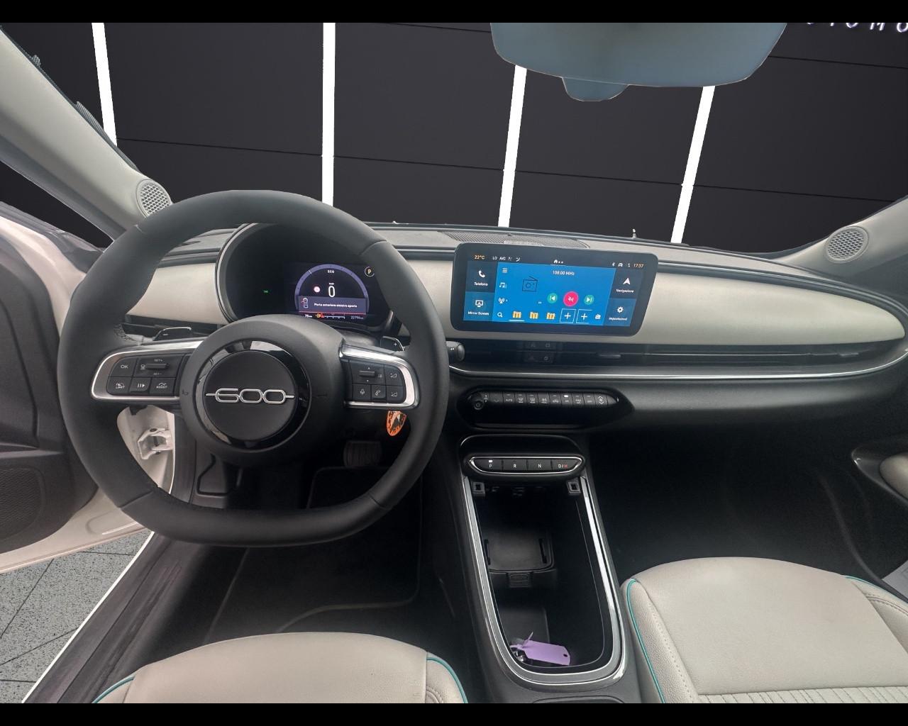 FIAT 600 (2023-->) - 600 Hybrid 136 CV DCT MHEV La Prima