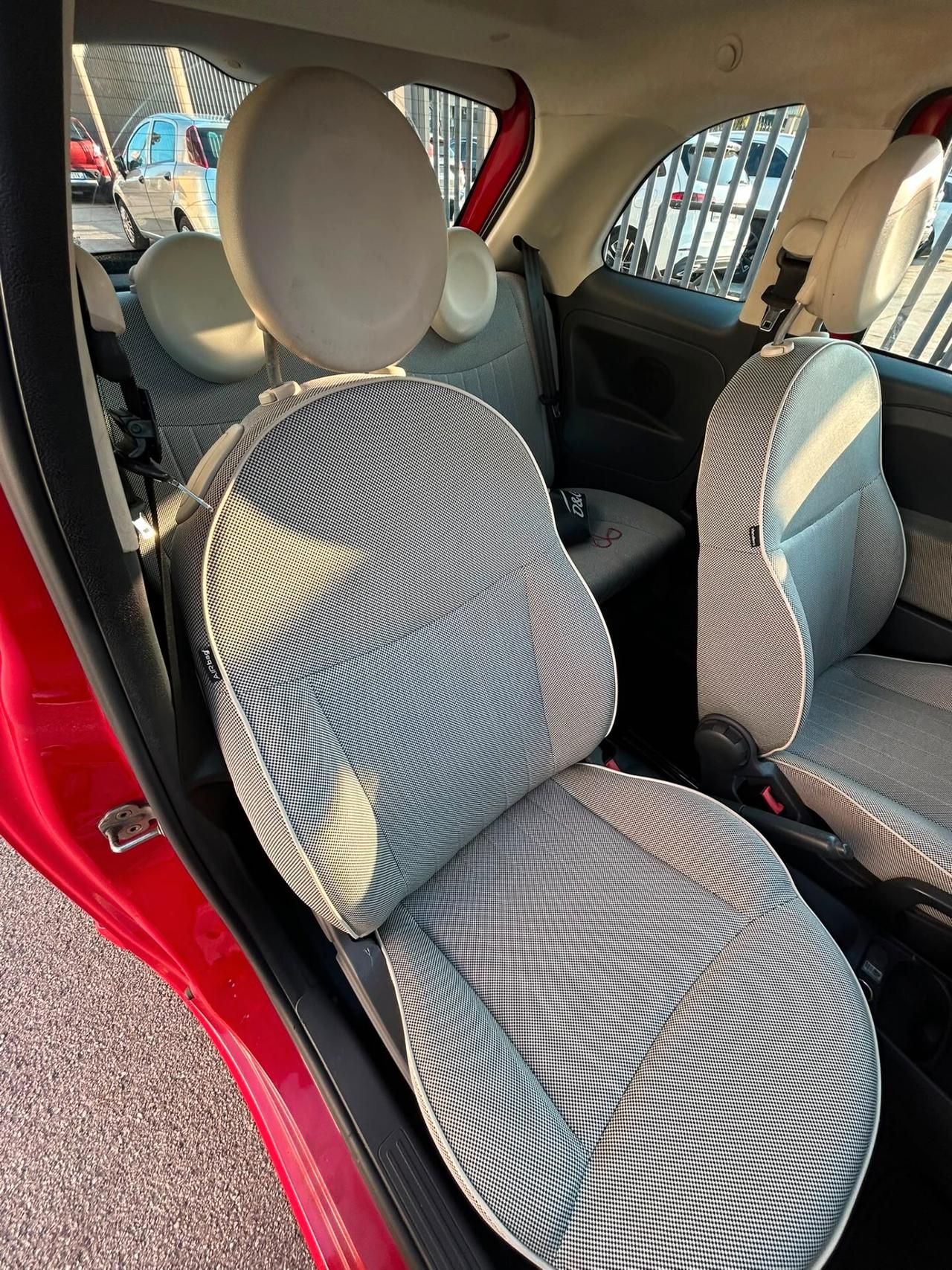 Fiat 500 1.2 Lounge CAMBIO AUTOMATICO ANNO 2010