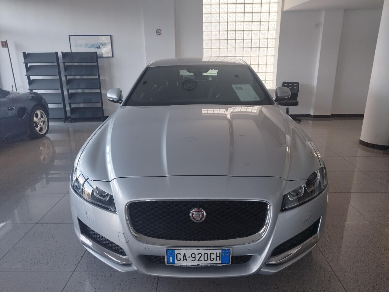 JAGUAR XF 2.0 D 180 CV AUTOMATICA AWD PRESTIGE