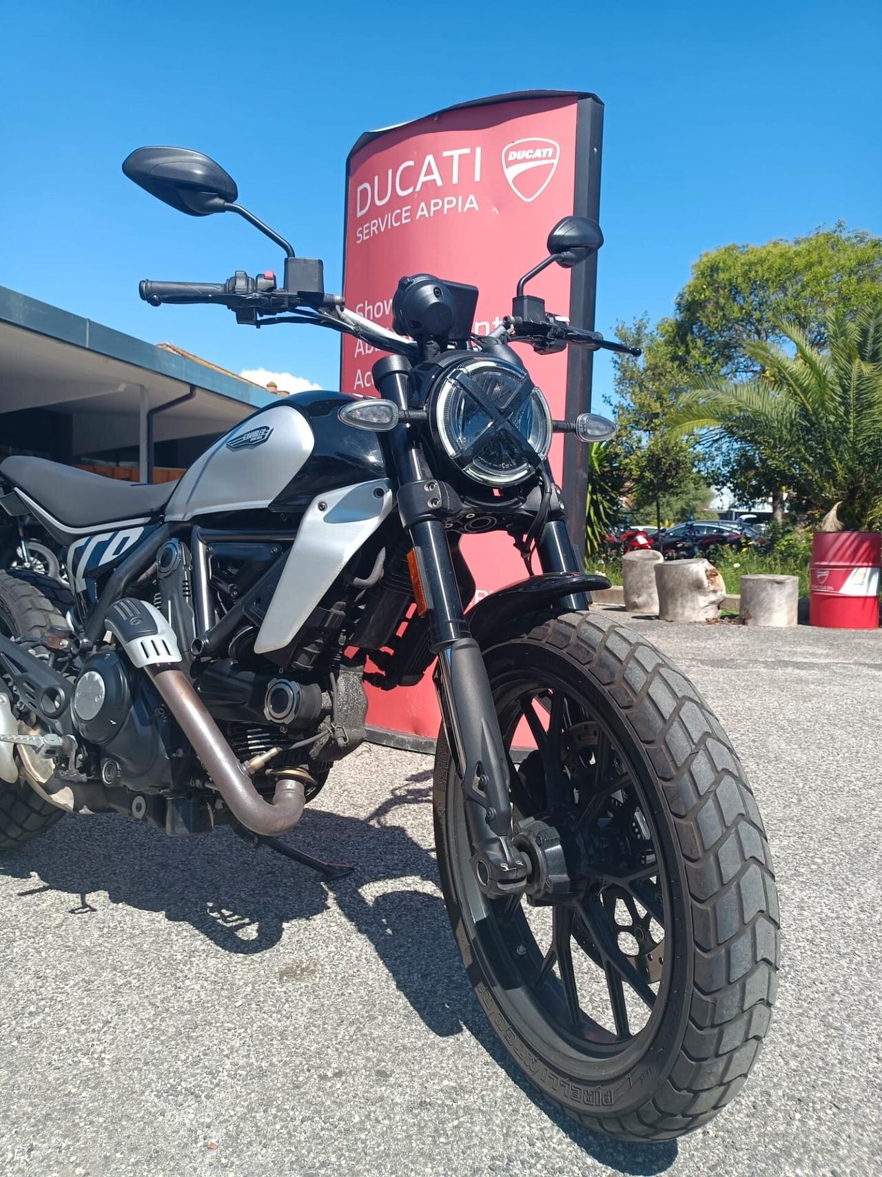 Ducati Scrambler ICON BLACK