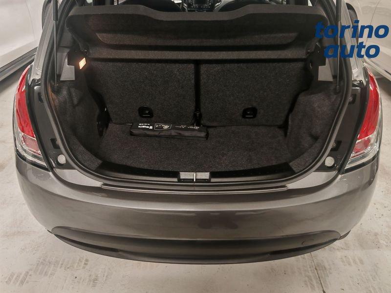 Lancia Ypsilon Ypsilon 1.0 FireFly 5 porte S&S Hybrid Ecochic Silver