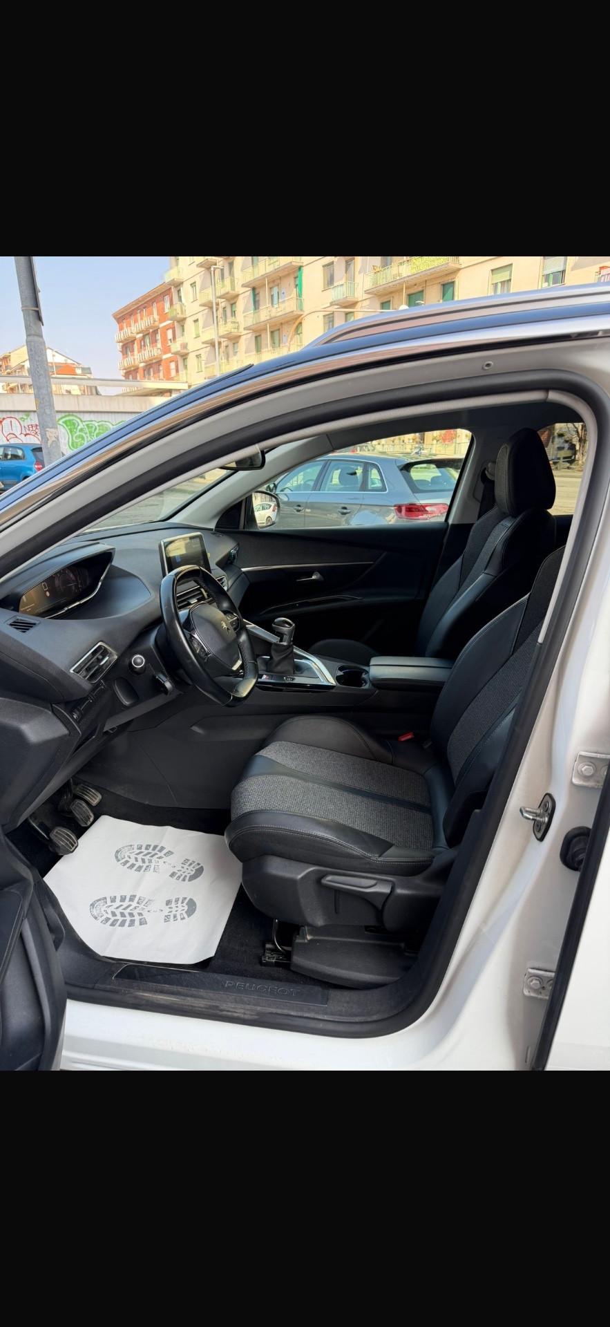 Peugeot 3008 PureTech Turbo 130 S&S Allure