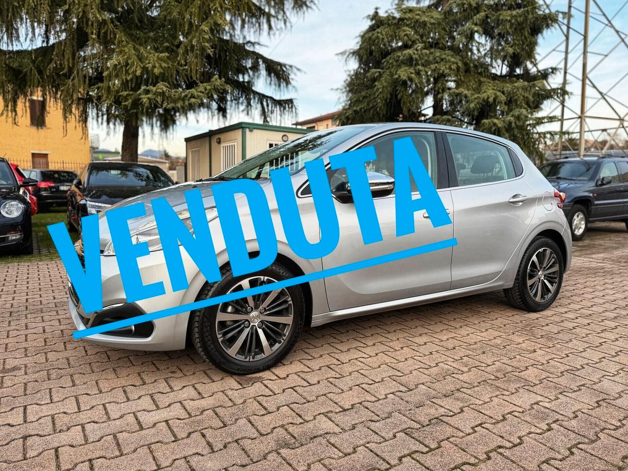 Peugeot 208 BlueHDi 75 CV NAVIGA CRUISE CAMERA OK NEOPATENTATI