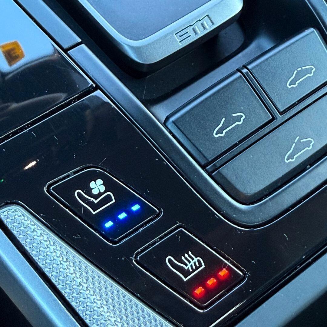 Porsche 911 Carrera S **PORSCHE APPROVED**