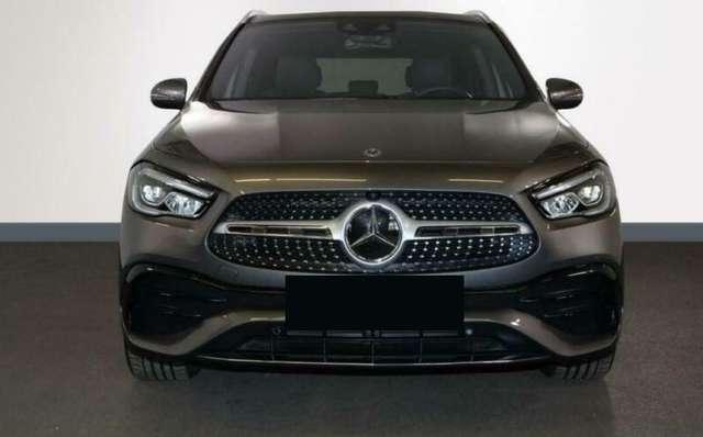 Mercedes-Benz GLA 250 AMG PREMIUM 4 MATIC LED PDC KAMERA TETTO MBUX ACC