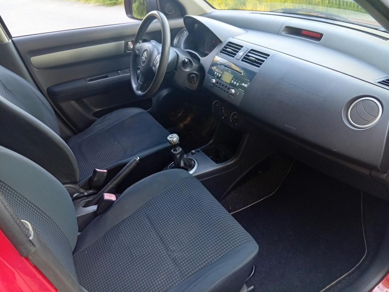 Suzuki Swift 1.3 5p. GLX