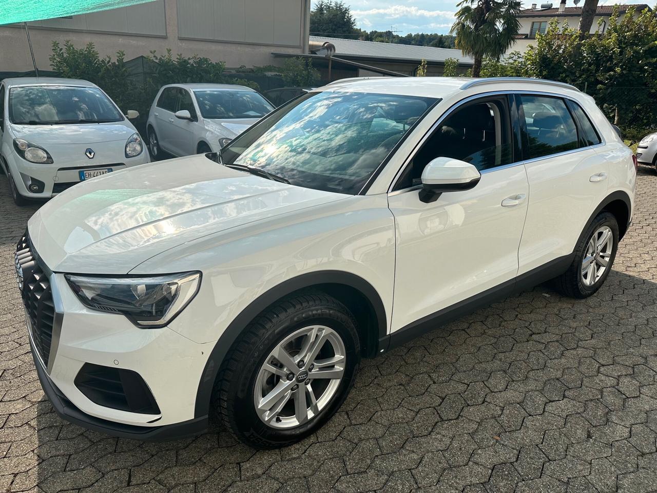 Audi Q3 35 TDI S tronic Business Advanced*EURO6