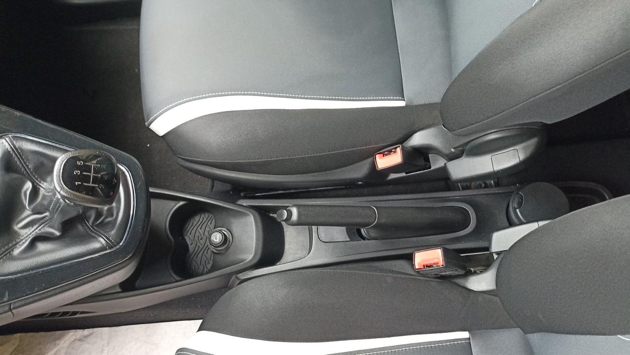 Lancia Ypsilon 1.3 MJT 16V 95 CV 5 porte S&S Elefantino