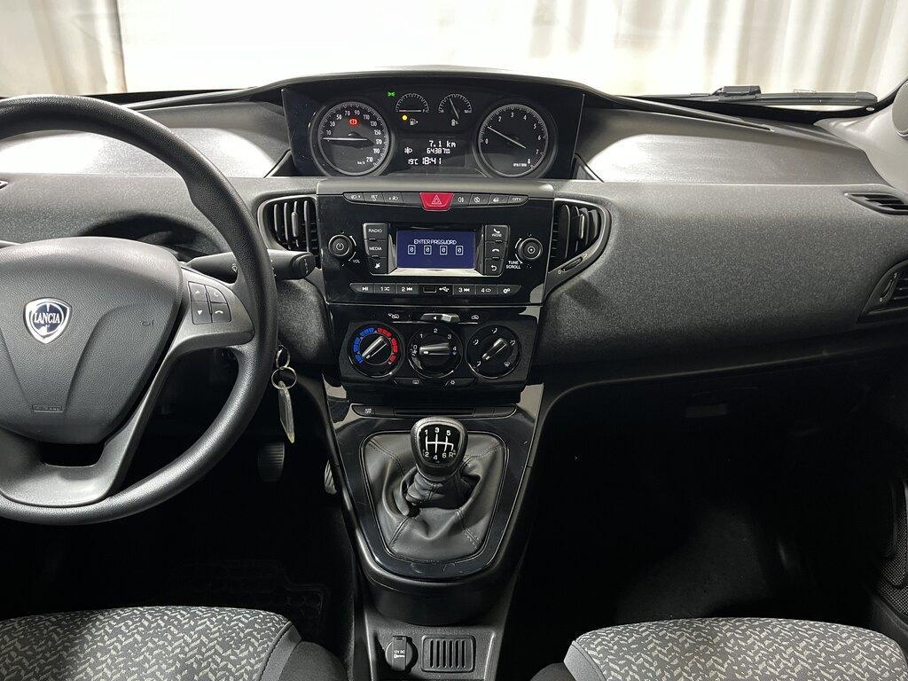 Lancia Ypsilon 1.0 firefly hybrid Silver Plus s&s 70cv