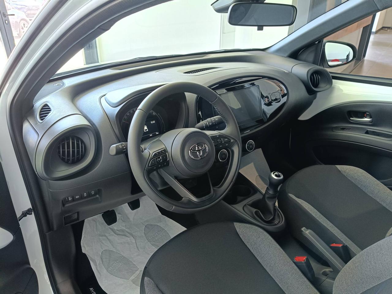 TOYOTA Aygo X 1.0B ACTIVE MT - MY24