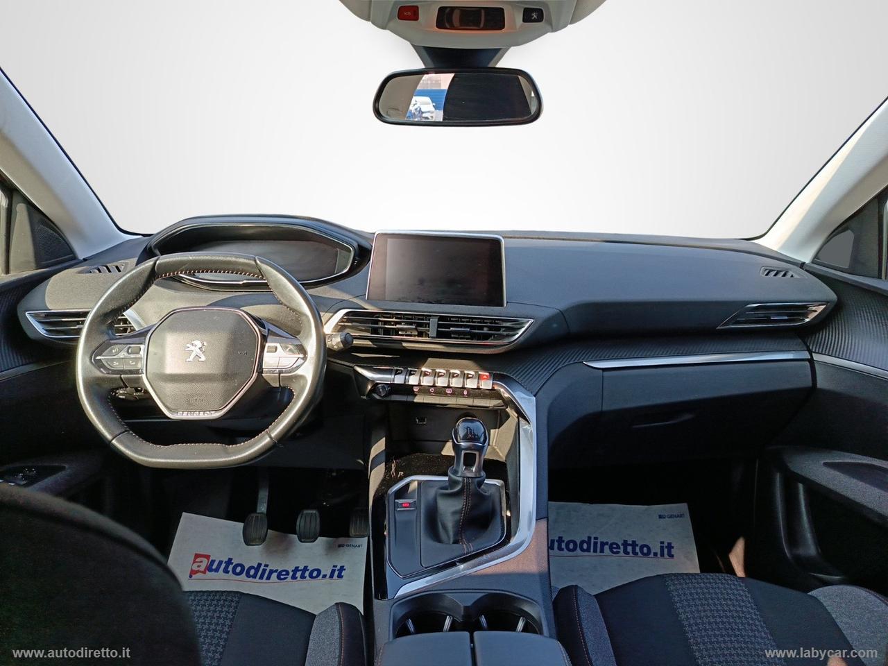PEUGEOT 3008 BlueHDi 130 S&S Business