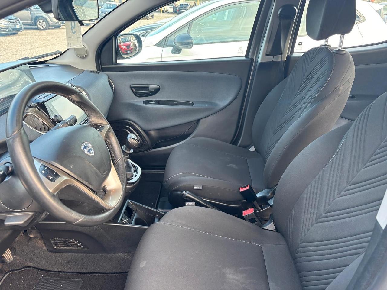 Lancia Ypsilon GOLD 1.0 Hybrid 5 porte - 2022