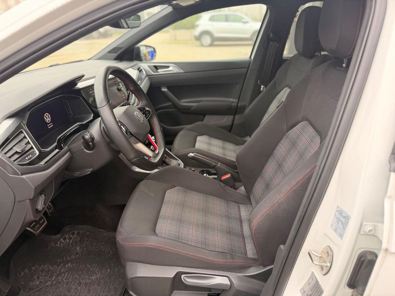 Volkswagen Polo GTI 2.0 TSI GTI #7914