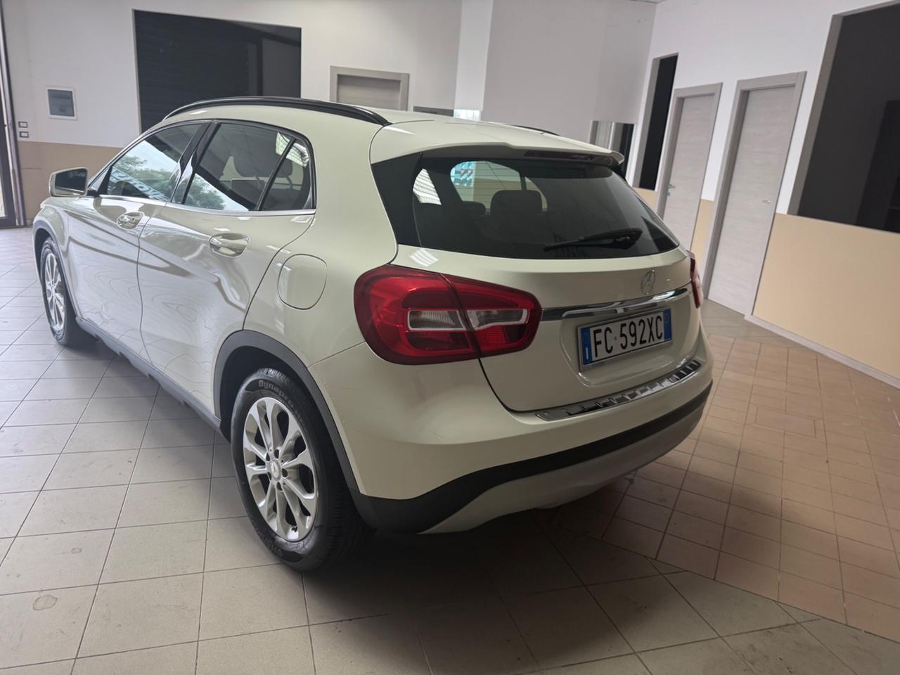 Mercedes-benz GLA 180 d Automatic Premium