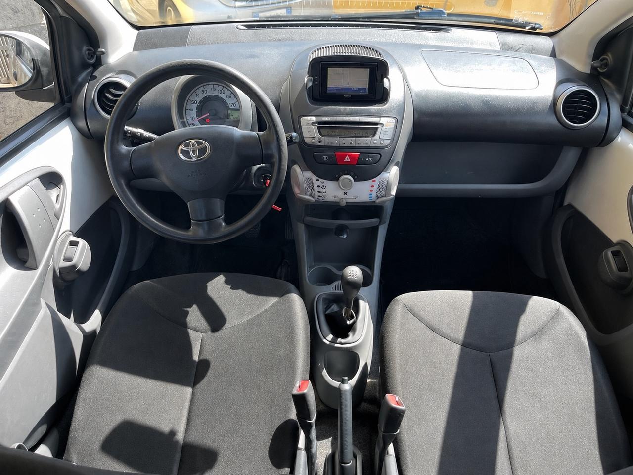 Toyota Aygo 1.0 12V VVT-i 5 porte Deep Ocean Connect