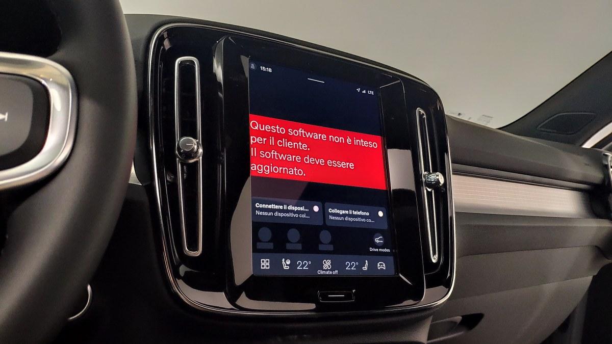 VOLVO Xc40 B3 Mild Hybrid Automatico Plus Dark