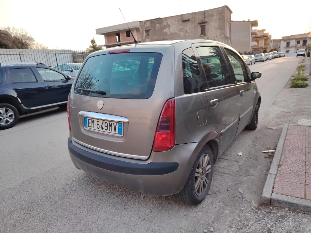 Lancia MUSA 1.4 16V Oro 100