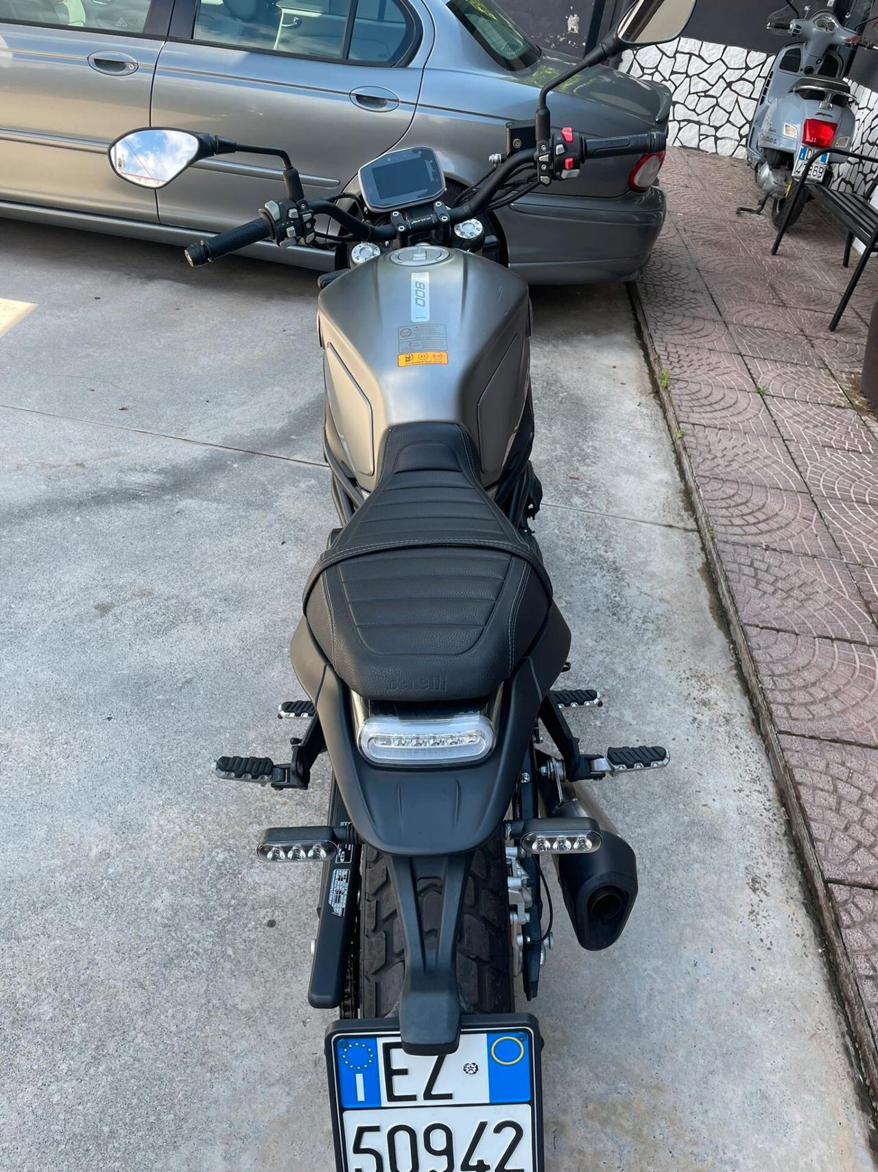 Benelli Leoncino 800 PARI AL NUOVO