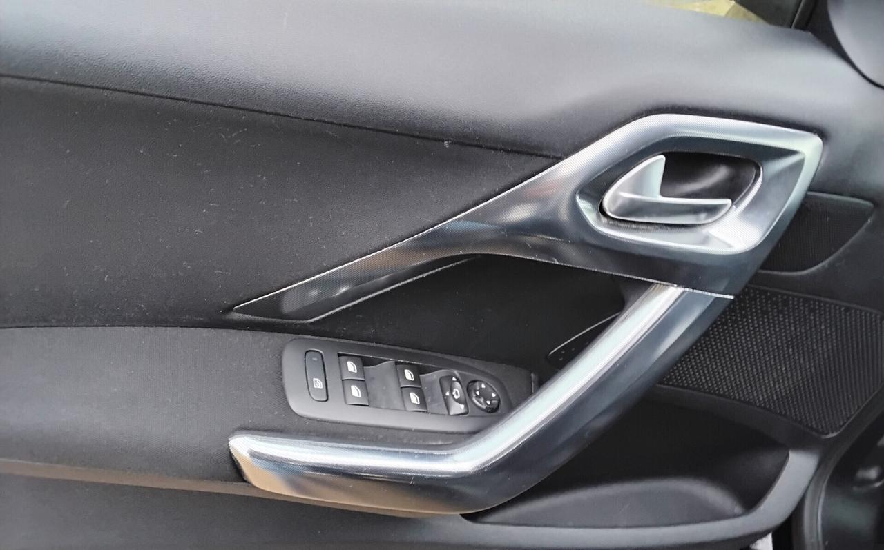 Peugeot 2008 BlueHDi 100 Allure