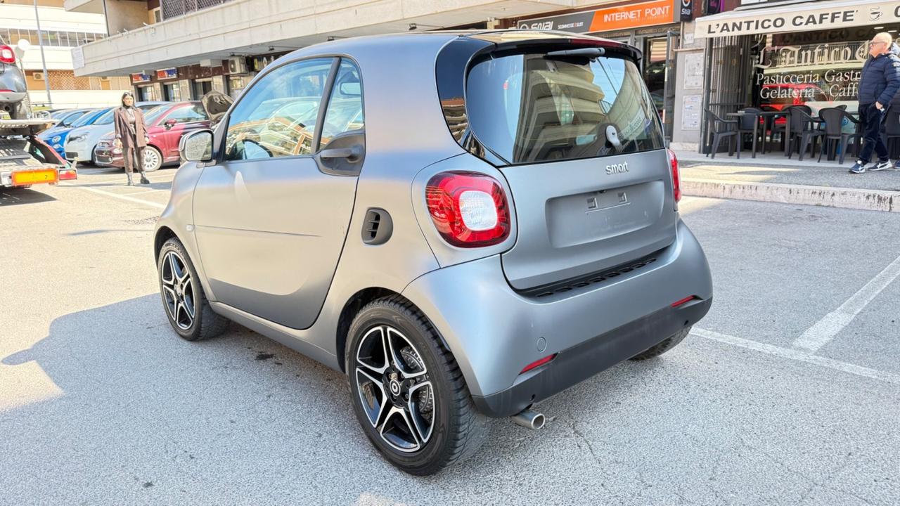 Smart ForTwo 90 0.9 Turbo twinamic Passion LED NAVI KAMERA PDC PAK SPORT BLUETOOTH PANORAMA BRACCIOLO