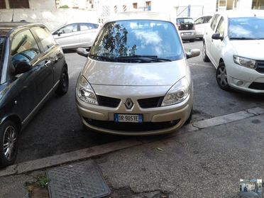 RENAULT - Scénic - 1.5 dCi/105CV SS PlayStat.Port.